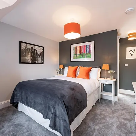 Endeavour 度假居 惠特比